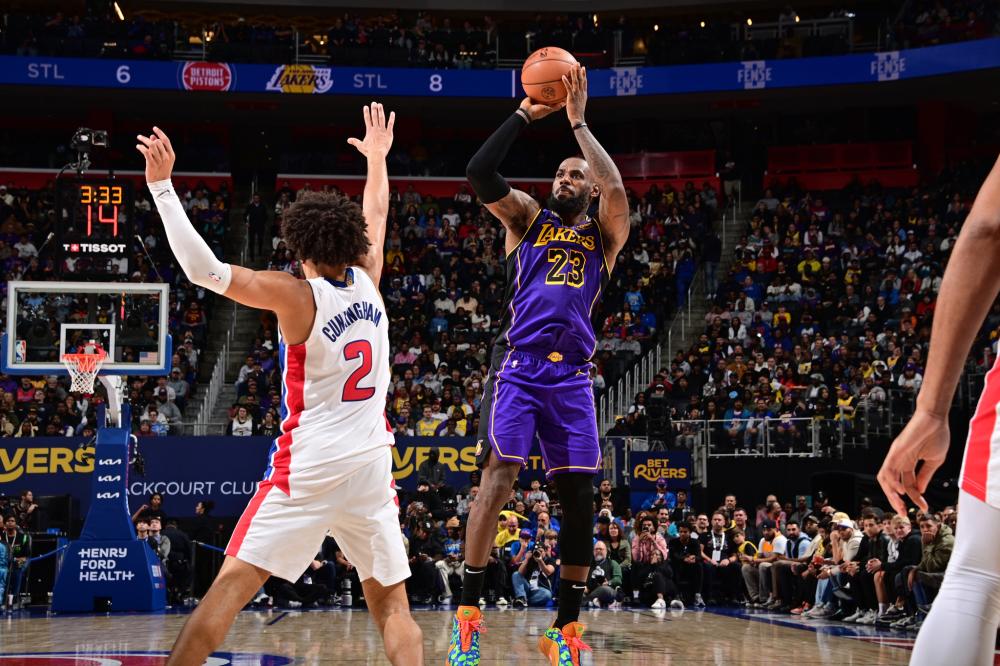 相比之下 相比之下