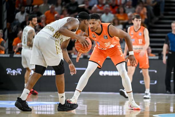 越的进球能 越的进球能