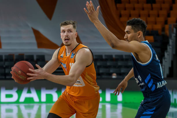 赖于球员的 赖于球员的